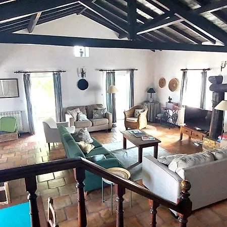 Vila Casa Do Patio - Tres Charmante 12 Personnes 5ch Avec Piscine São Bartolomeu